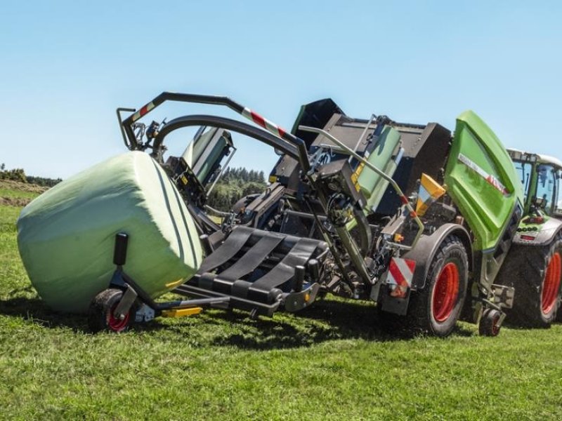 Rundballenpresse of the type Fendt ROTANA 130 COMBI, Gebrauchtmaschine in Randers SV (Picture 1)