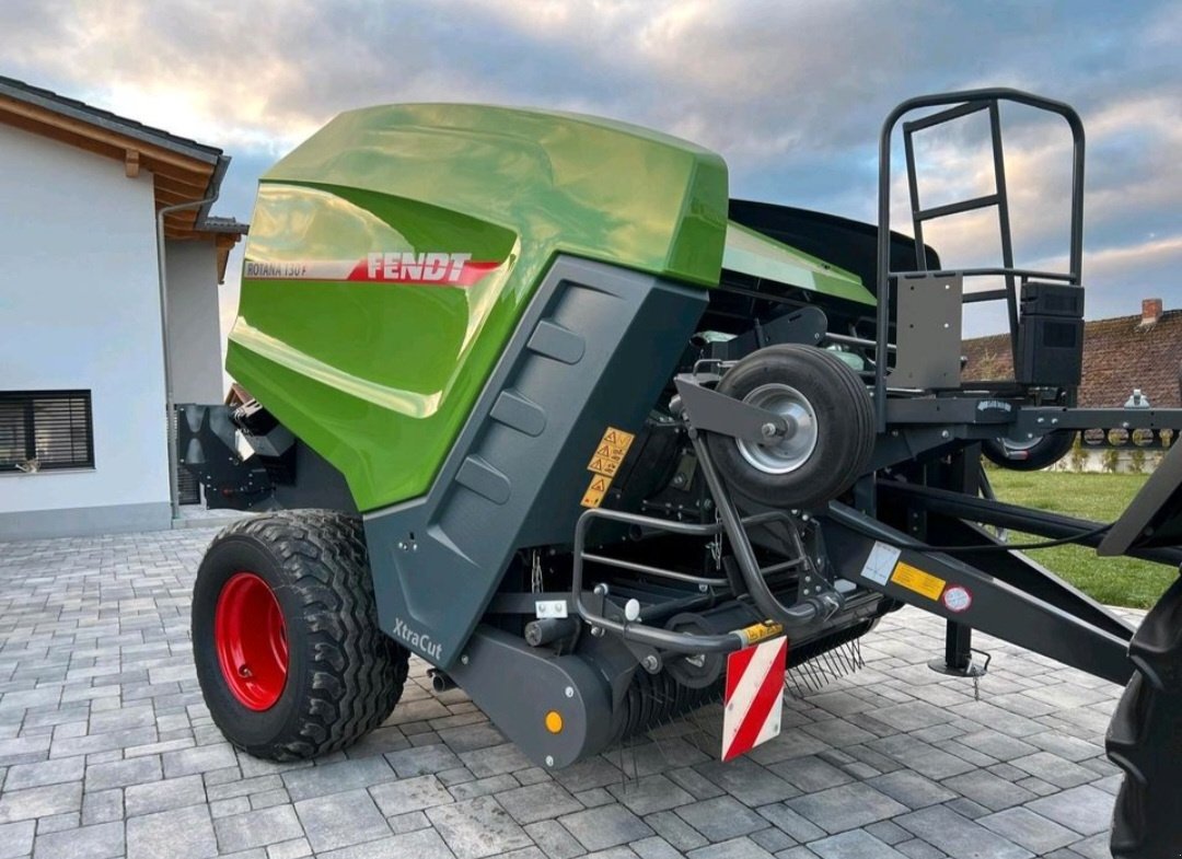 Rundballenpresse a típus Fendt Rotana 130 F, Neumaschine ekkor: Tiefenbach (Kép 2)