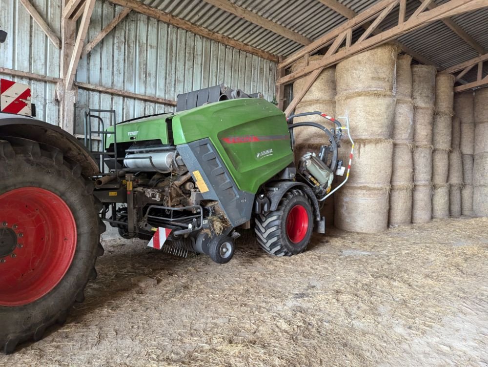 Rundballenpresse van het type Fendt Rotana 160 V, Gebrauchtmaschine in FRESNAY LE COMTE (Foto 1)