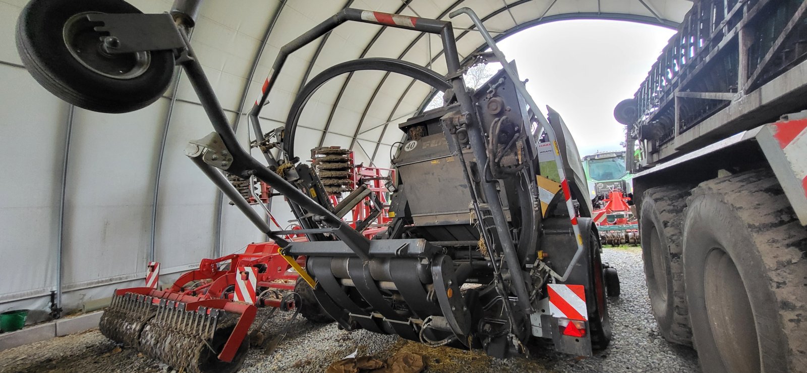 Rundballenpresse del tipo Fendt Rotana 160 V, Gebrauchtmaschine In Kleinlangheim (Immagine 3)