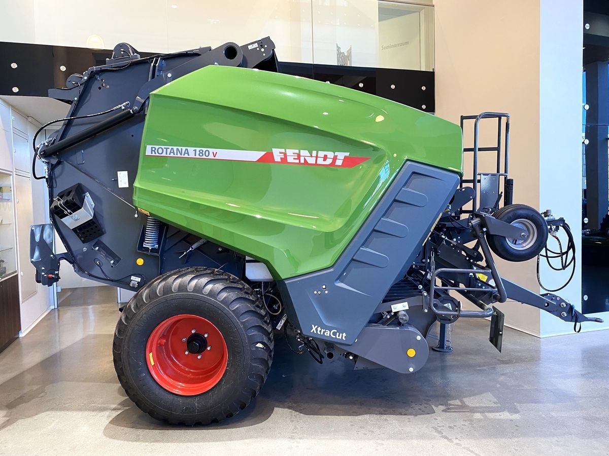 Rundballenpresse van het type Fendt Rotana 180 V, Neumaschine in Wallern (Foto 1)