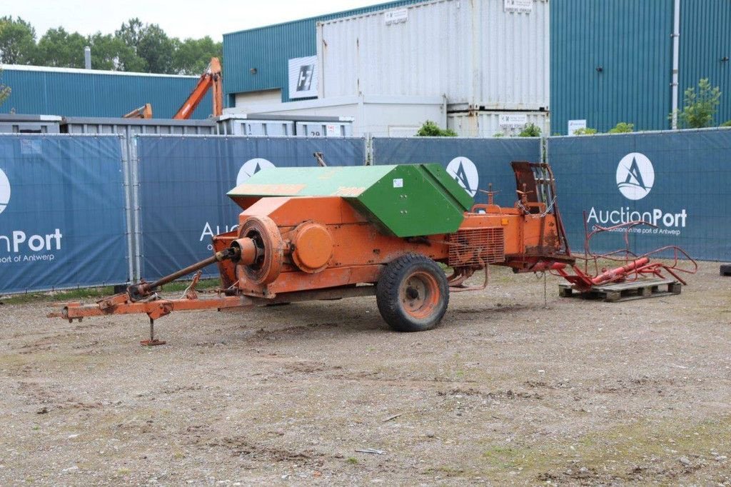 Rundballenpresse du type Gallignani 7100, Gebrauchtmaschine en Antwerpen (Photo 10)