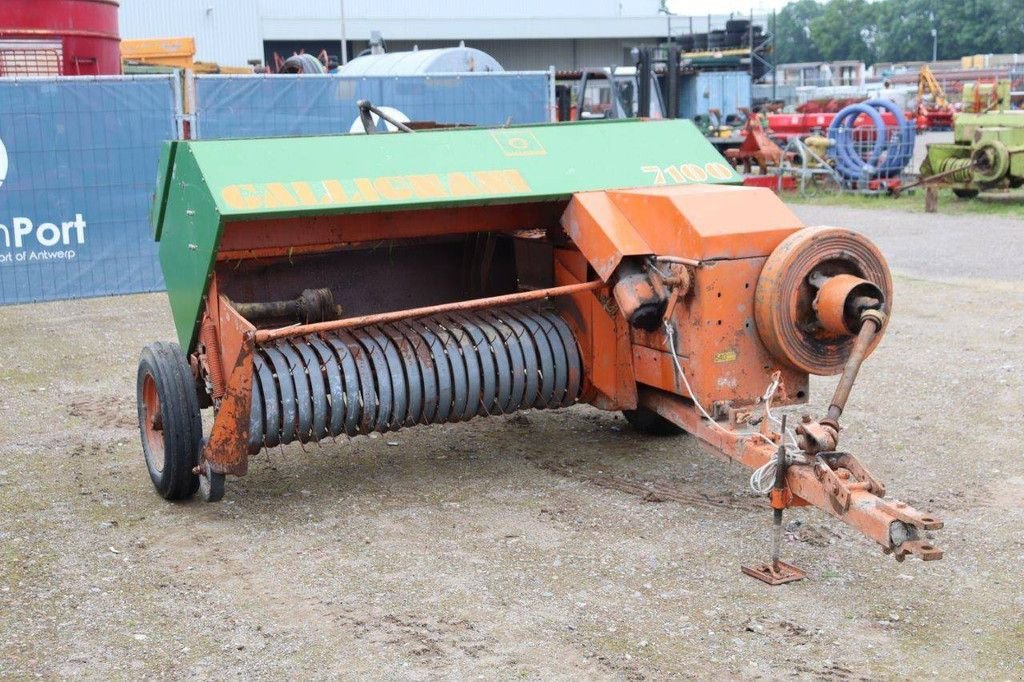 Rundballenpresse du type Gallignani 7100, Gebrauchtmaschine en Antwerpen (Photo 8)