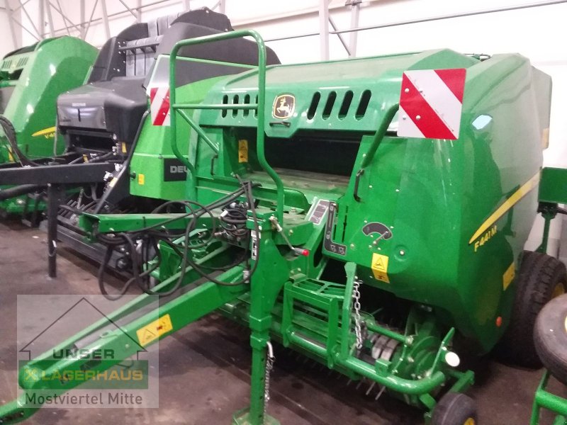 Rundballenpresse van het type John Deere 441M, Neumaschine in Bergland (Foto 1)