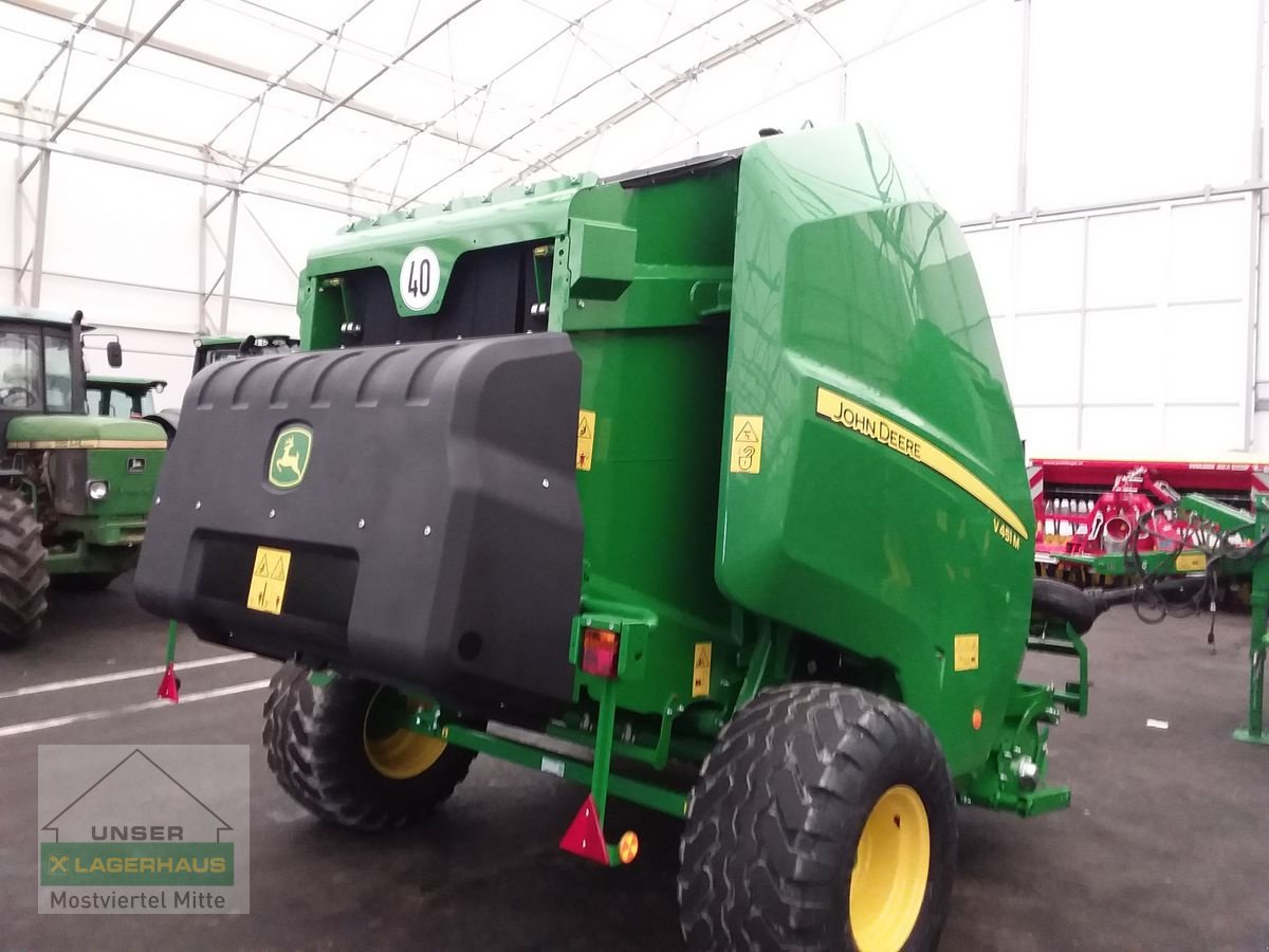 Rundballenpresse van het type John Deere 451M, Neumaschine in Bergland (Foto 3)