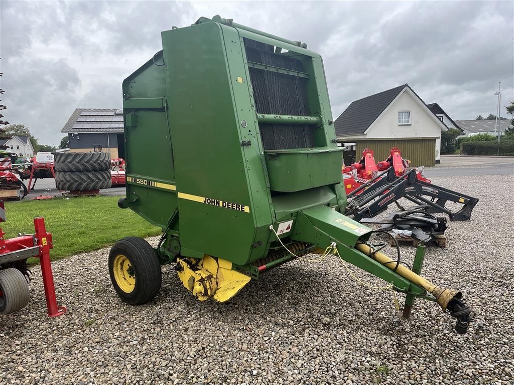 Rundballenpresse van het type John Deere 550, Gebrauchtmaschine in Rødekro (Foto 2)