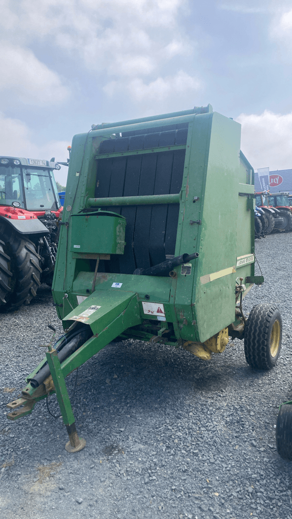 Rundballenpresse typu John Deere 550, Gebrauchtmaschine w CONDE SUR VIRE (Zdjęcie 1)