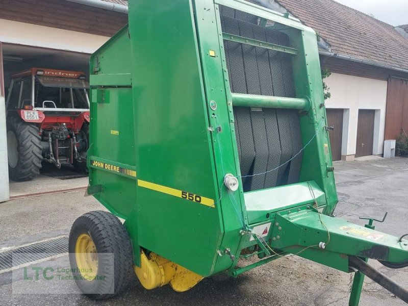 Rundballenpresse типа John Deere 550, Gebrauchtmaschine в Herzogenburg (Фотография 1)