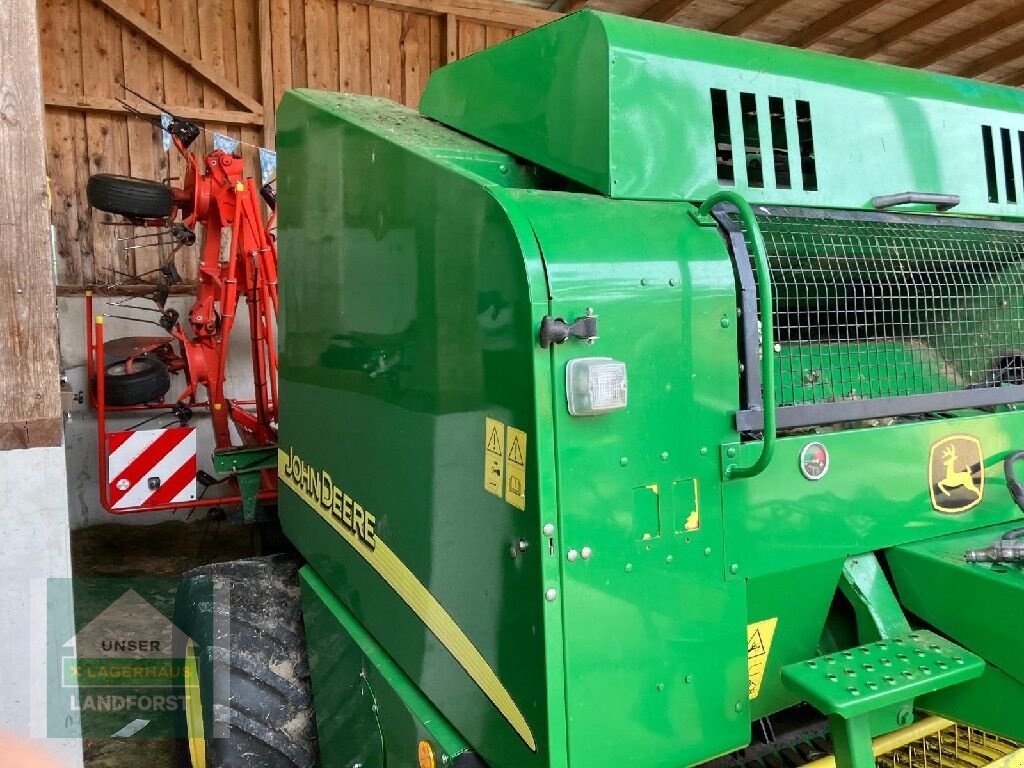 Rundballenpresse tip John Deere 568, Gebrauchtmaschine in Kapfenberg (Poză 4)