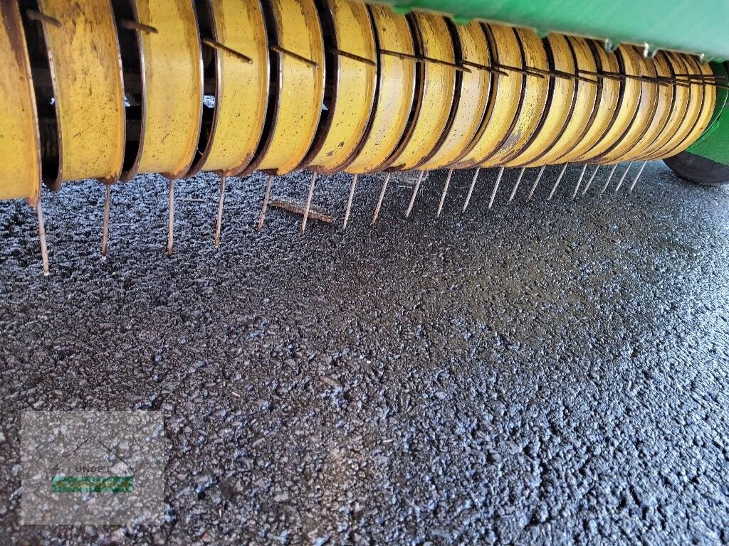 Rundballenpresse tip John Deere 572, Gebrauchtmaschine in Gleisdorf (Poză 3)