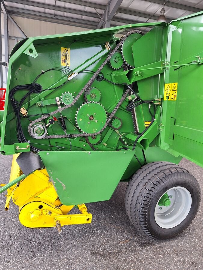 Rundballenpresse des Typs John Deere 575, Gebrauchtmaschine in Bergheim (Bild 4)