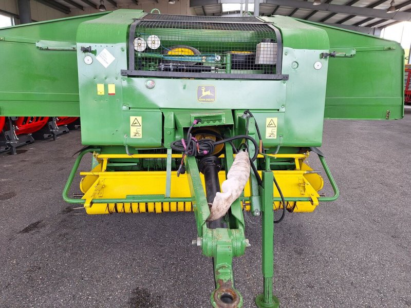 Rundballenpresse des Typs John Deere 575, Gebrauchtmaschine in Bergheim