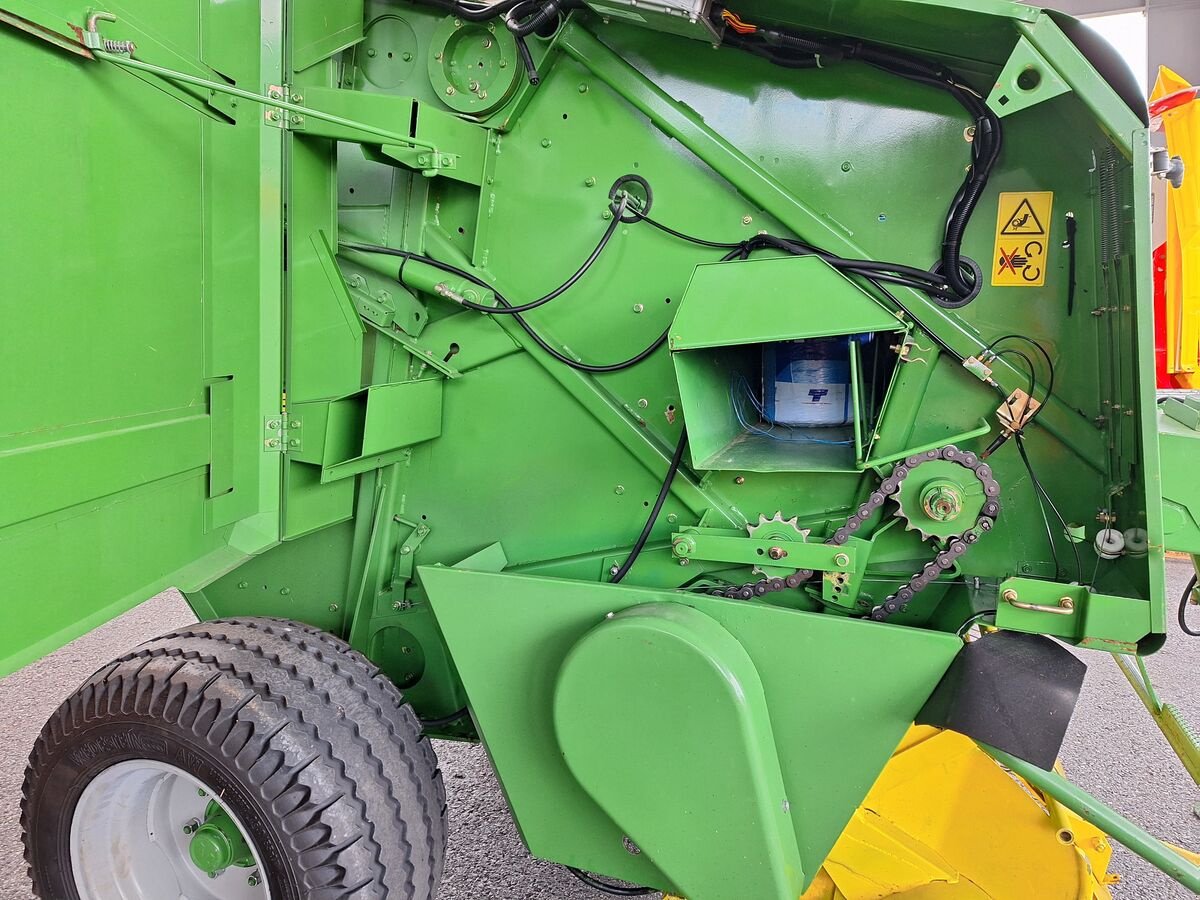 Rundballenpresse tip John Deere 575, Gebrauchtmaschine in Bergheim (Poză 6)