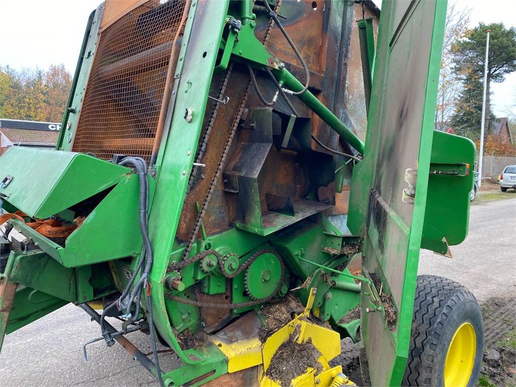 Rundballenpresse tip John Deere 580, Gebrauchtmaschine in Hemmet (Poză 10)