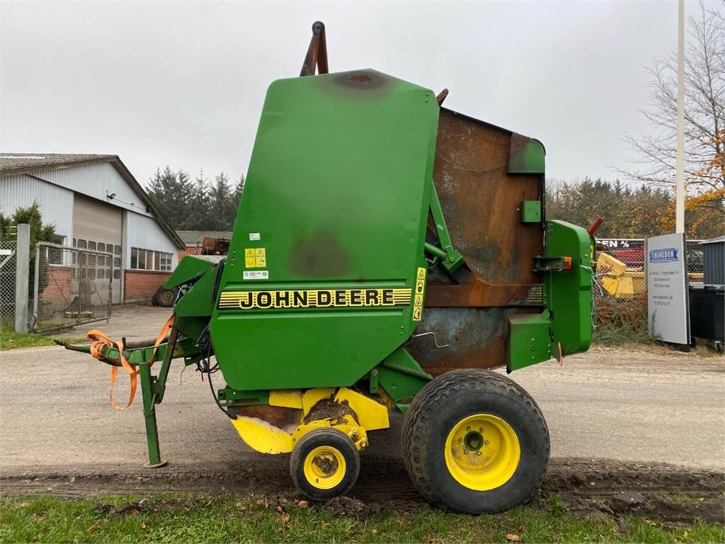 Rundballenpresse du type John Deere 580, Gebrauchtmaschine en Hemmet (Photo 16)