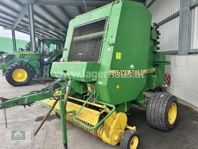 Rundballenpresse des Typs John Deere 580, Gebrauchtmaschine in Klagenfurt (Bild 1)