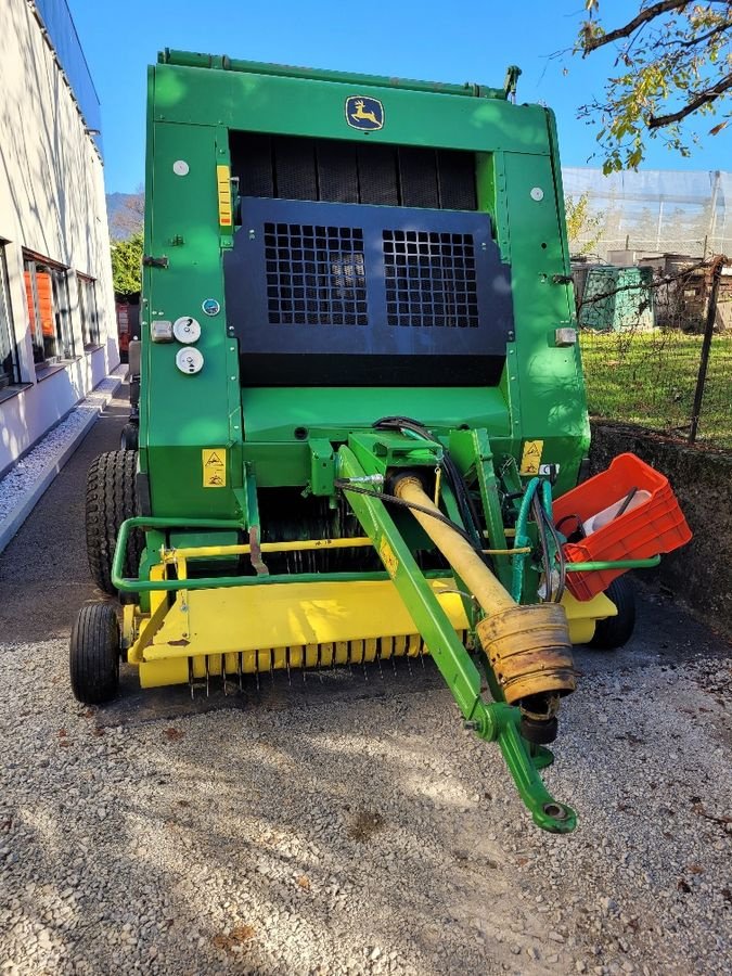 Rundballenpresse des Typs John Deere 582 - GZ2588, Gebrauchtmaschine in Eppan (BZ) (Bild 2)