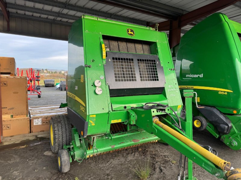 Rundballenpresse от тип John Deere 582 HI FLOW, Gebrauchtmaschine в GUERET (Снимка 1)