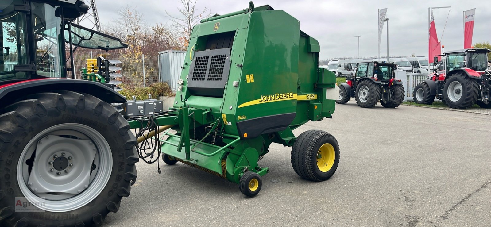 Rundballenpresse des Typs John Deere 582 Maxi Cut, Gebrauchtmaschine in Herrenberg-Gültstein (Bild 13)