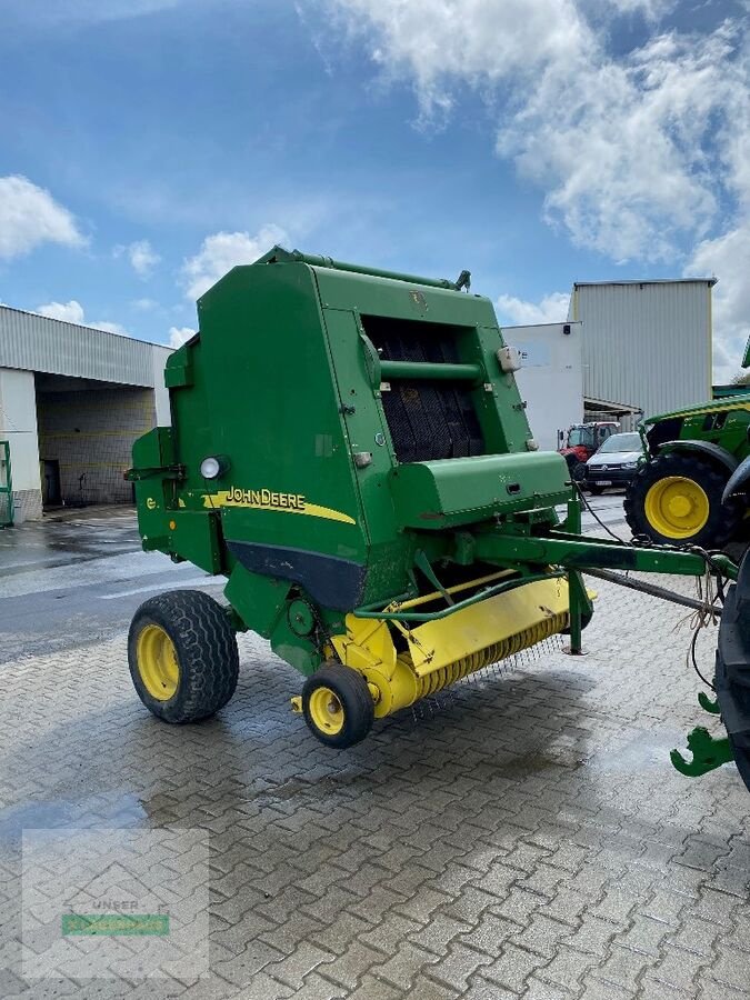 Rundballenpresse του τύπου John Deere 582, Gebrauchtmaschine σε Hartberg (Φωτογραφία 1)