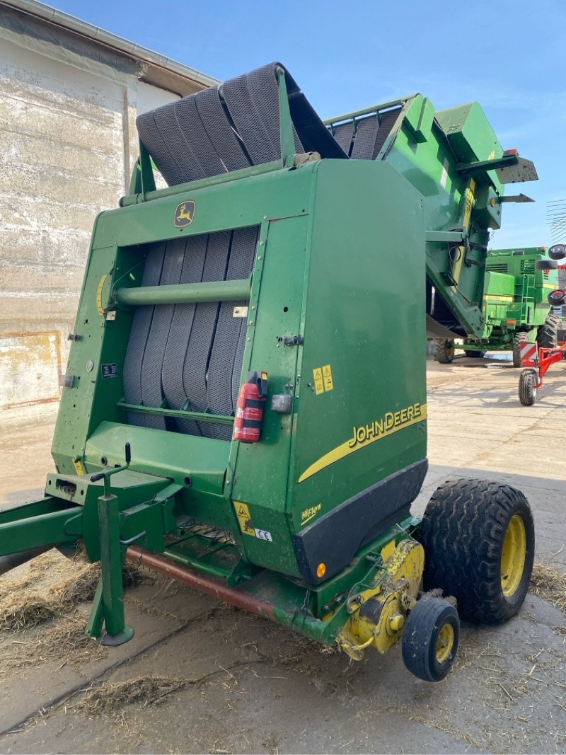 Rundballenpresse typu John Deere 582, Gebrauchtmaschine v Neubrandenburg (Obrázek 1)