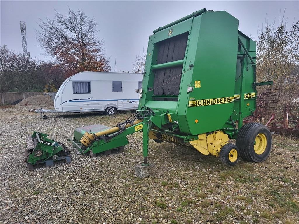 Rundballenpresse del tipo John Deere 590 Netbinding medfølger, Gebrauchtmaschine In Sabro (Immagine 3)