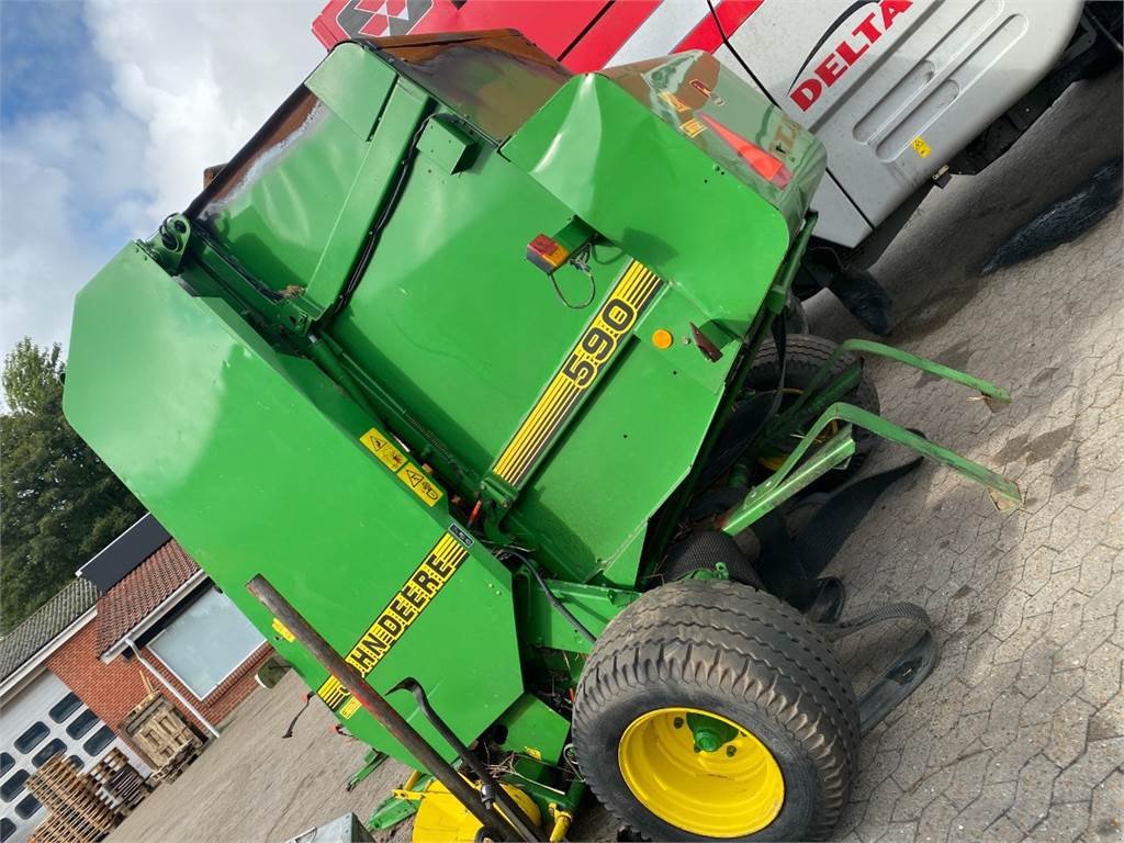 Rundballenpresse tip John Deere 590, Gebrauchtmaschine in Hemmet (Poză 6)