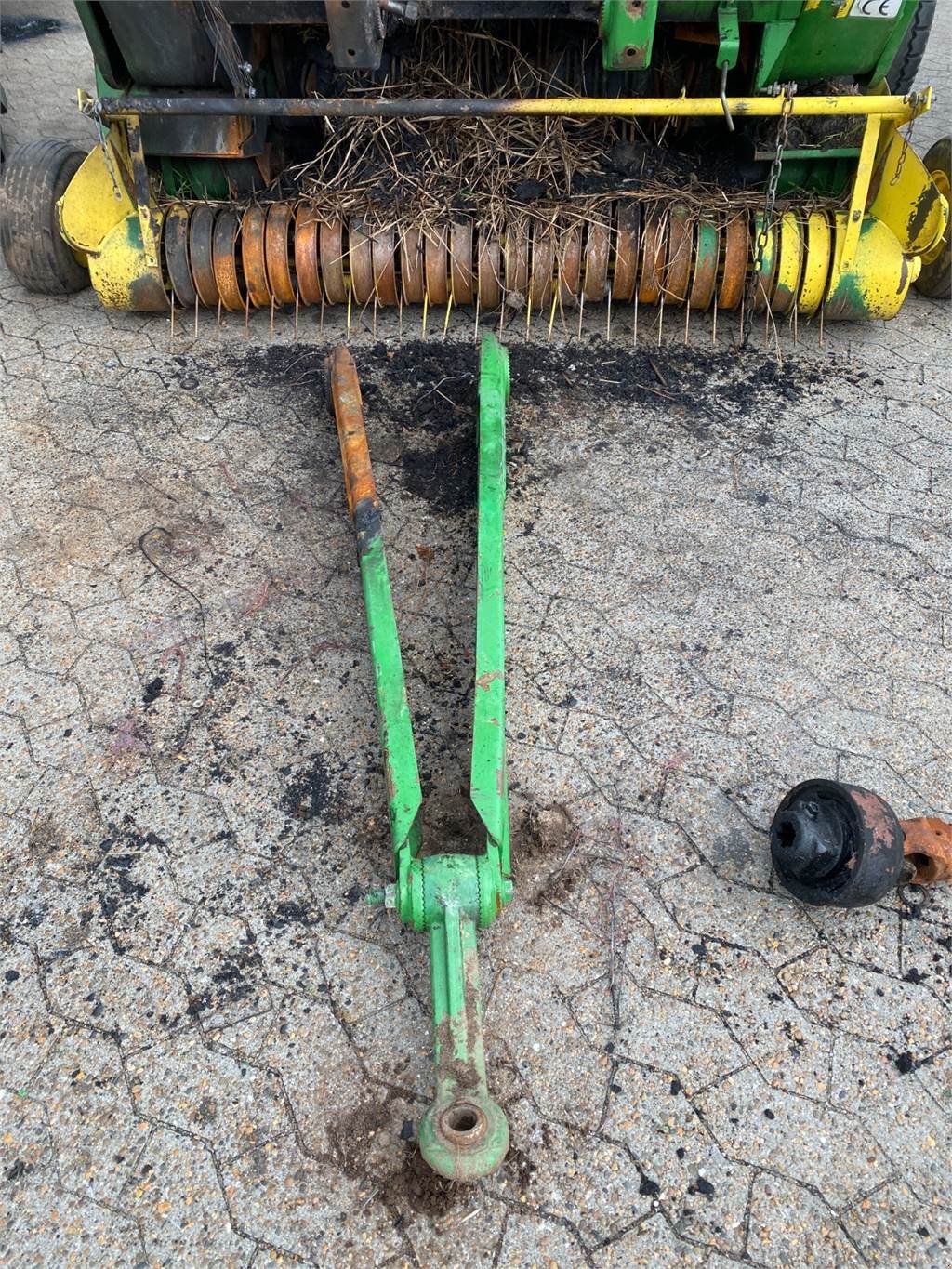 Rundballenpresse tip John Deere 590, Gebrauchtmaschine in Hemmet (Poză 3)