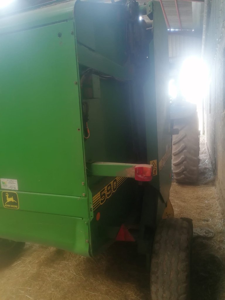 Rundballenpresse typu John Deere 590, Gebrauchtmaschine w Lérouville (Zdjęcie 11)