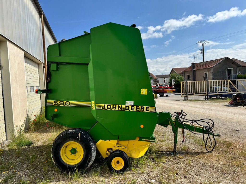 Rundballenpresse typu John Deere 590, Gebrauchtmaschine w Lérouville (Zdjęcie 4)