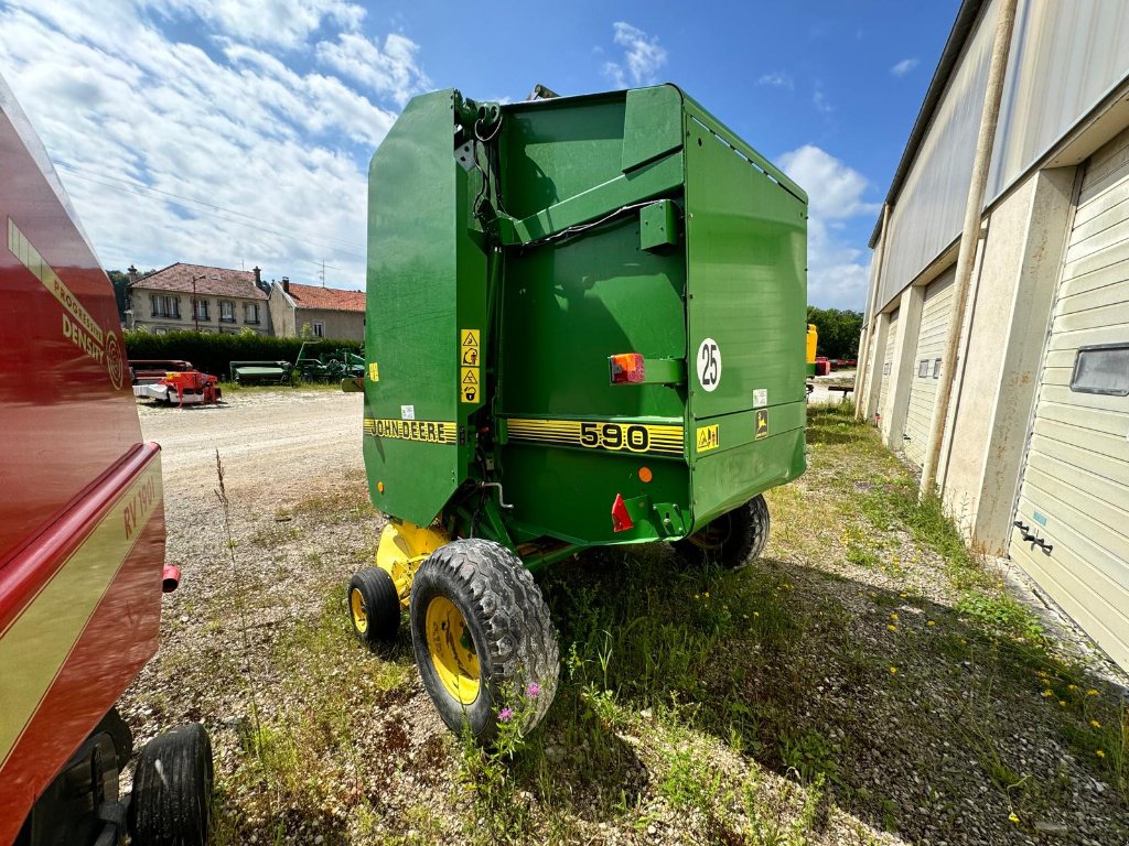 Rundballenpresse typu John Deere 590, Gebrauchtmaschine w Lérouville (Zdjęcie 5)