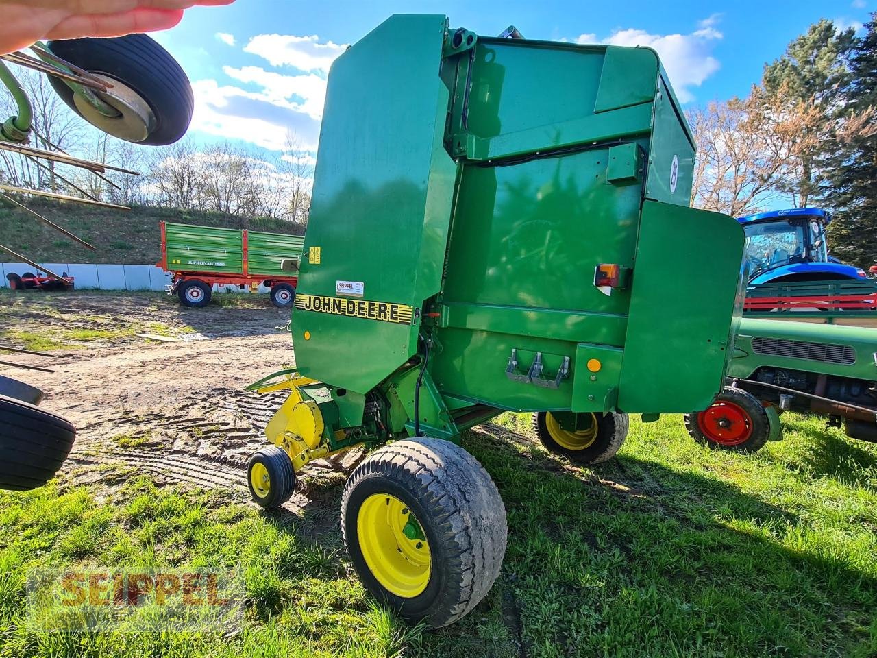 Rundballenpresse typu John Deere 590, Gebrauchtmaschine v Groß-Umstadt (Obrázok 4)