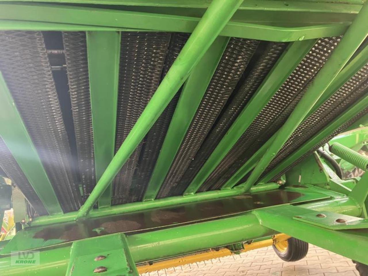 Rundballenpresse typu John Deere 590, Gebrauchtmaschine v Spelle (Obrázok 11)