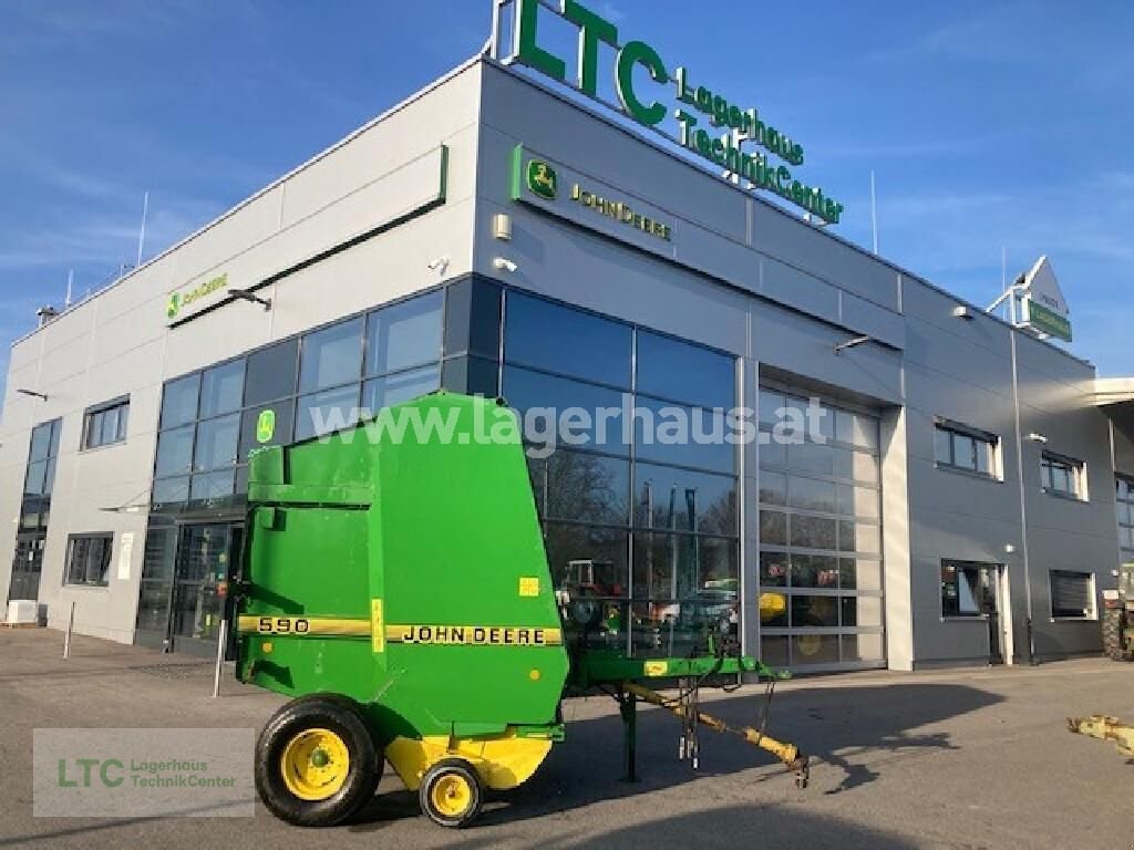 Rundballenpresse des Typs John Deere 590, Gebrauchtmaschine in Eggendorf (Bild 1)