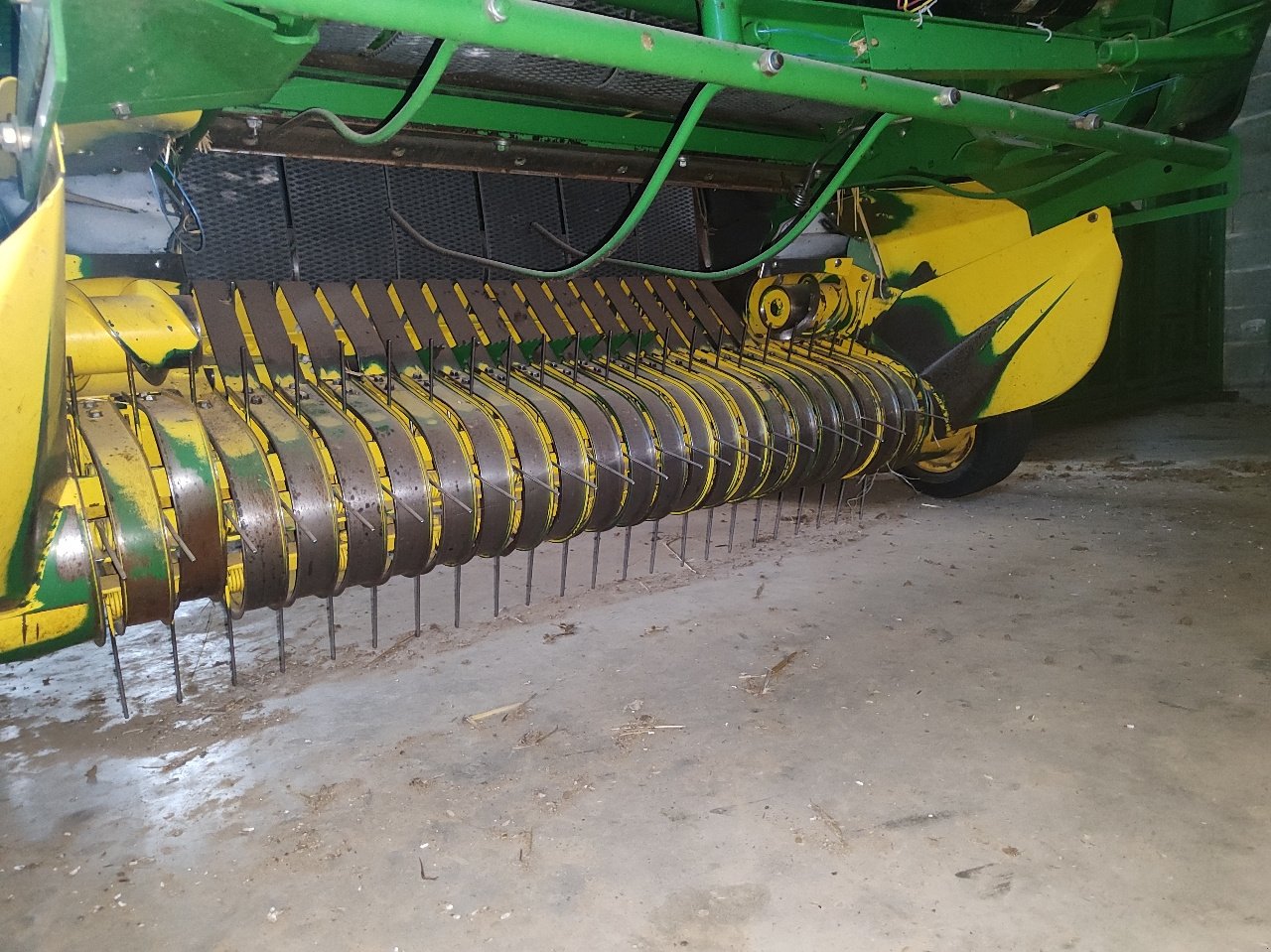 Rundballenpresse типа John Deere 592 HI FLOW, Gebrauchtmaschine в Eton (Фотография 8)