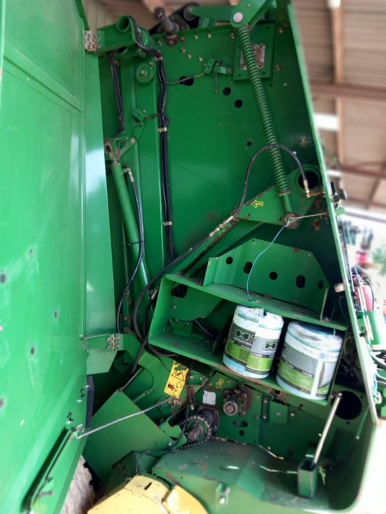 Rundballenpresse des Typs John Deere 592 Hi Flow, Gebrauchtmaschine in BRECE (Bild 5)