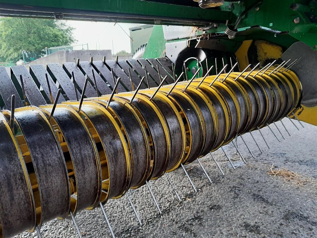 Rundballenpresse za tip John Deere 592 HIFLOW, Gebrauchtmaschine u BAZOGES EN PAREDS (Slika 8)