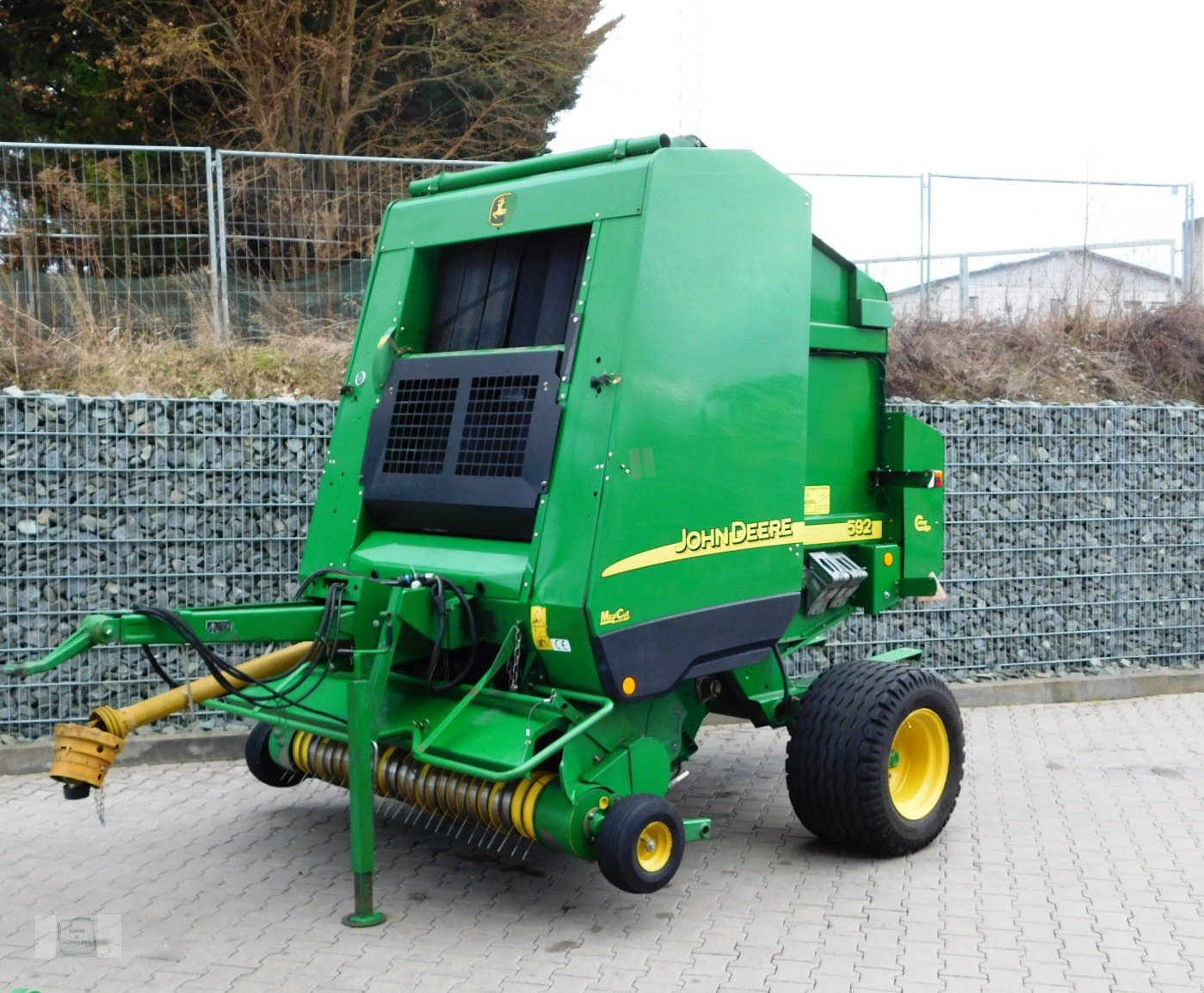 Rundballenpresse типа John Deere 592 MaxiCut Premium, Gebrauchtmaschine в Gross-Bieberau (Фотография 1)