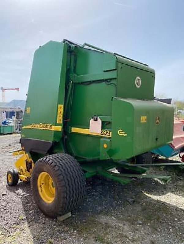 Rundballenpresse typu John Deere 592 MAXICUT, Gebrauchtmaschine w Muespach (Zdjęcie 5)