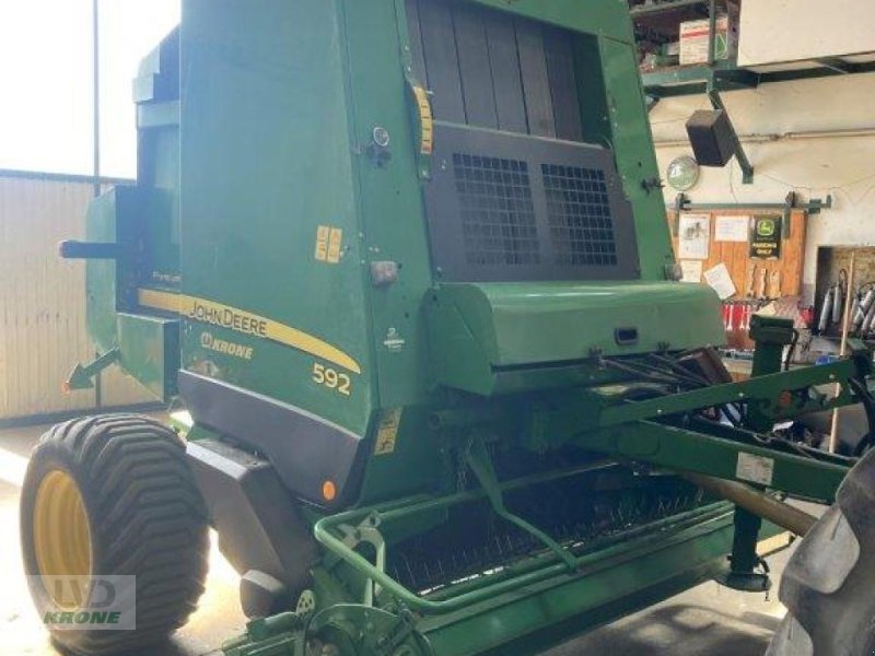 Rundballenpresse typu John Deere 592 Premium, Gebrauchtmaschine v Spelle (Obrázek 1)