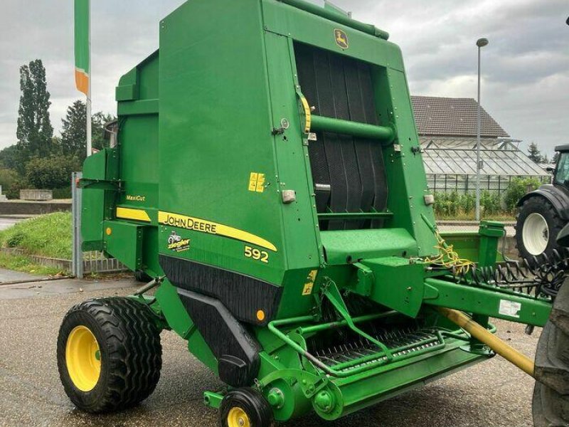 Rundballenpresse of the type John Deere 592 Rundballenpress, Gebrauchtmaschine in Heitersheim (Picture 1)