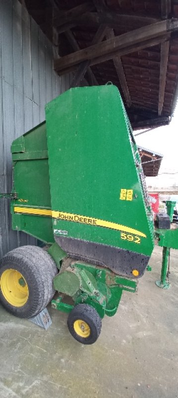 Rundballenpresse του τύπου John Deere 592, Gebrauchtmaschine σε VERT TOULON (Φωτογραφία 3)