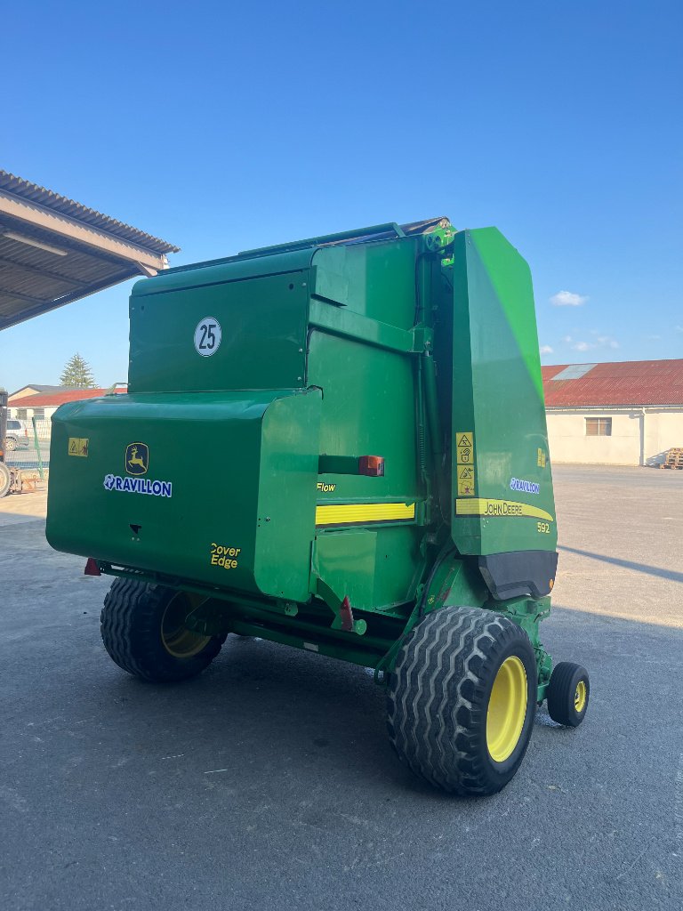 Rundballenpresse del tipo John Deere 592, Gebrauchtmaschine In VERT TOULON (Immagine 5)