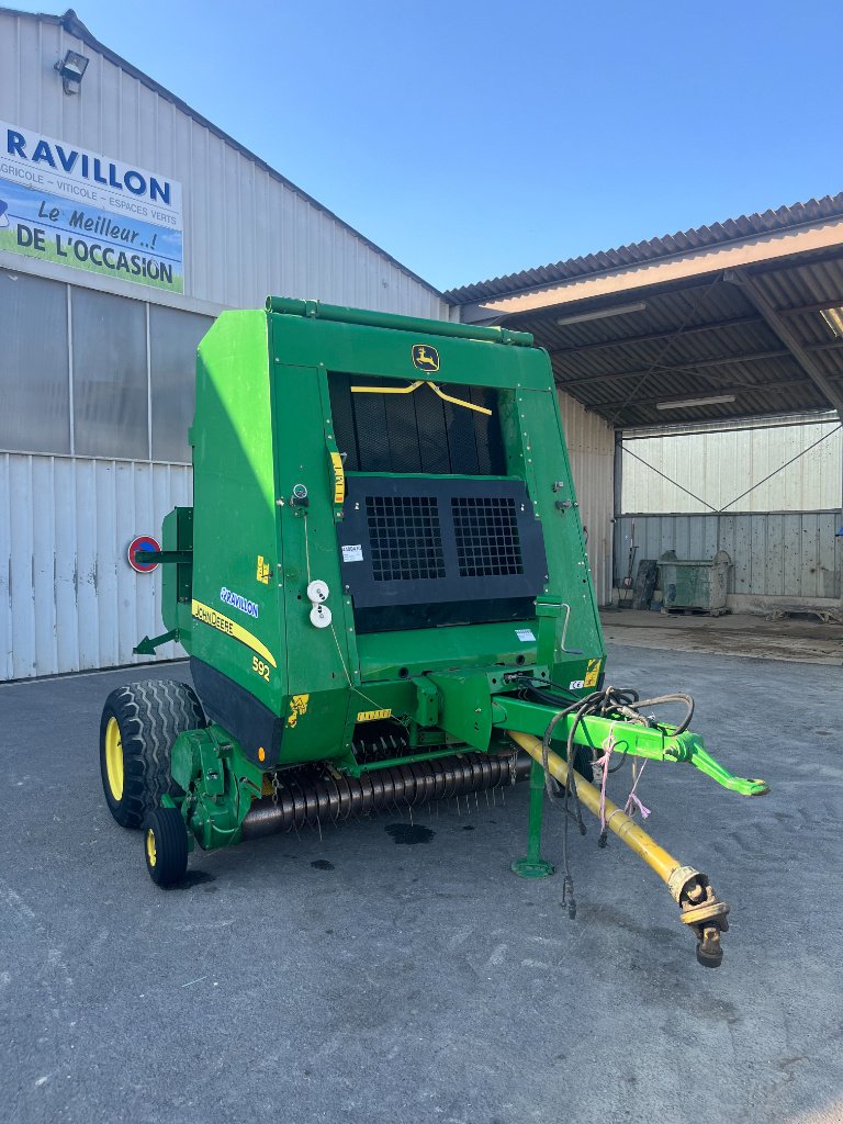 Rundballenpresse van het type John Deere 592, Gebrauchtmaschine in VERT TOULON (Foto 1)