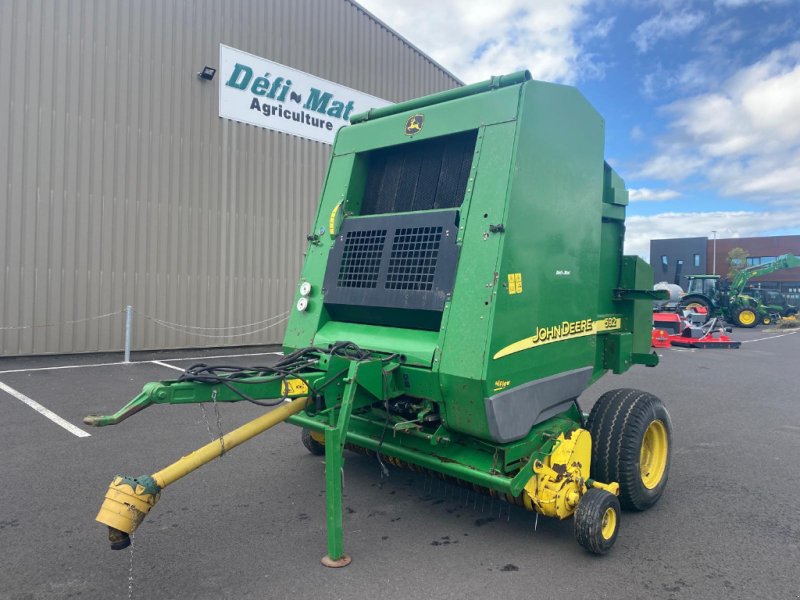 Rundballenpresse of the type John Deere 592, Gebrauchtmaschine in SAINT FLOUR (Picture 1)