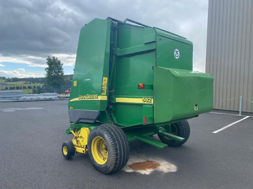 Rundballenpresse typu John Deere 592, Gebrauchtmaschine w SAINT FLOUR (Zdjęcie 7)