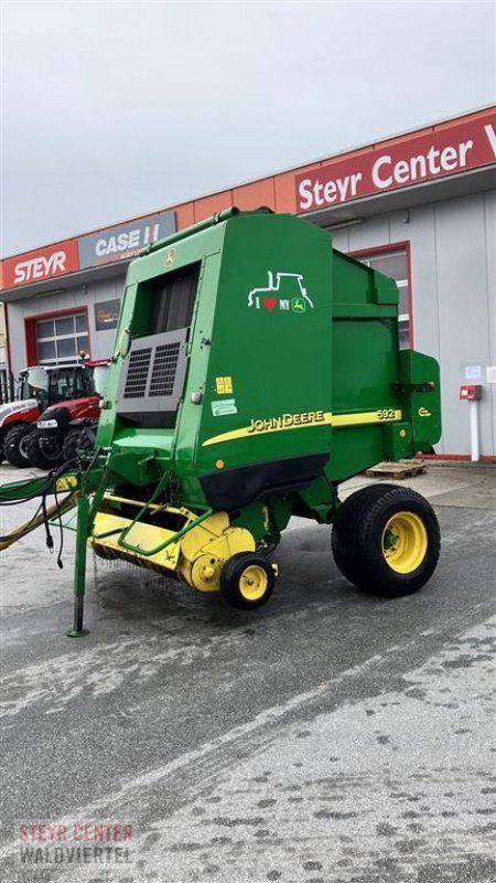 Rundballenpresse van het type John Deere 592, Gebrauchtmaschine in Vitis (Foto 2)