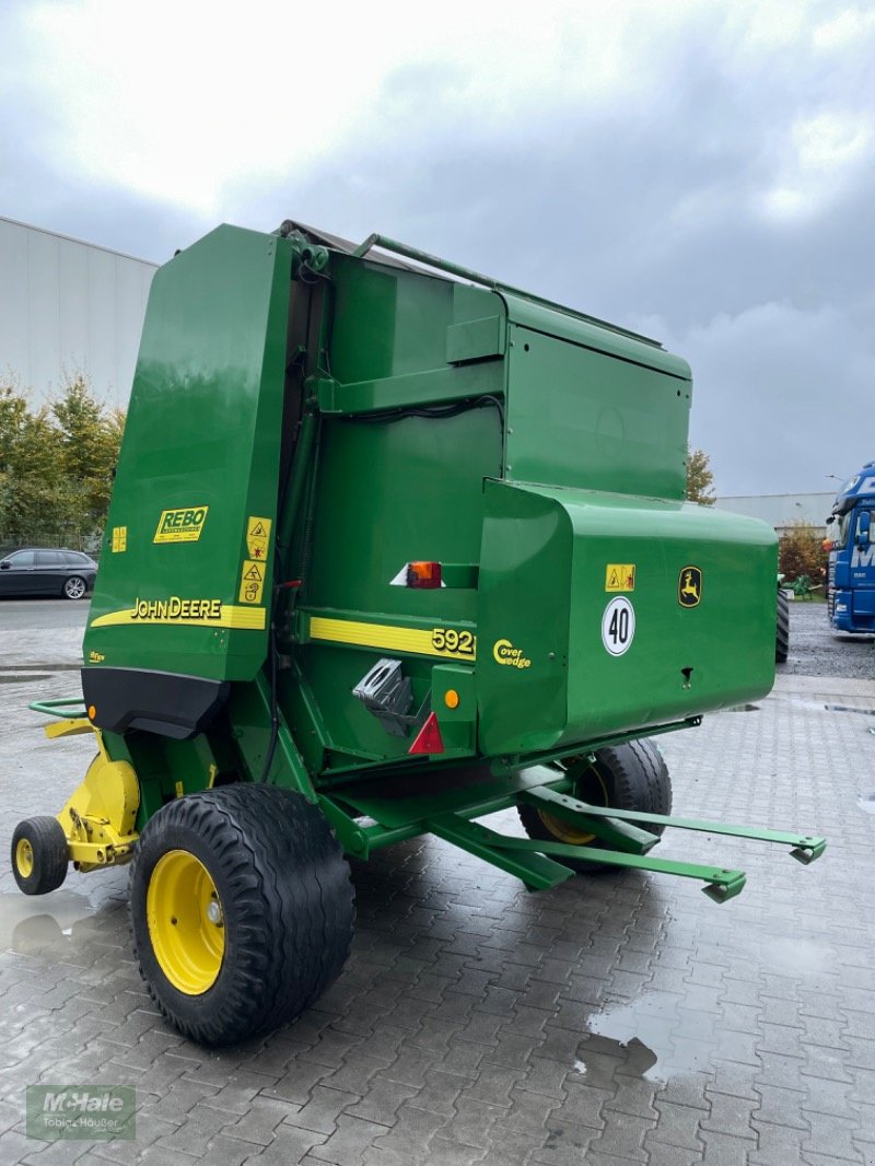 Rundballenpresse Türe ait John Deere 592, Gebrauchtmaschine içinde Borgholzhausen (resim 8)