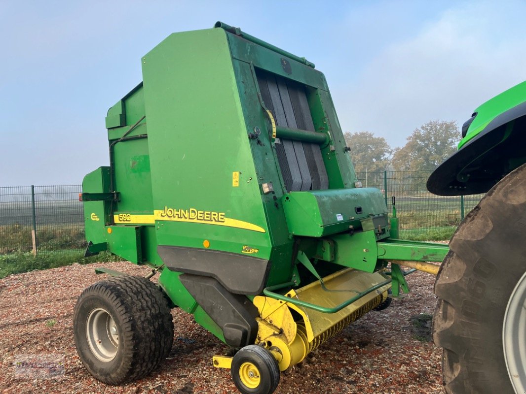 Rundballenpresse a típus John Deere 592, Gebrauchtmaschine ekkor: Aurich (Kép 8)