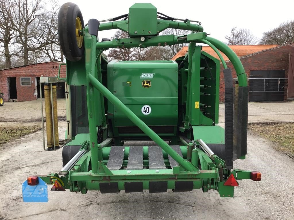 Rundballenpresse typu John Deere 744 KOMBI-RUNDBALLENPRESSE, Gebrauchtmaschine w Aurich (Zdjęcie 5)